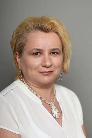 Dr. Brezán Edina