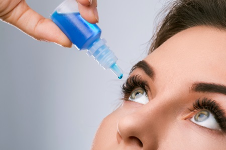 A szemhéj viszketés oka lehet ekcéma, pikkelysömör, allergia is.